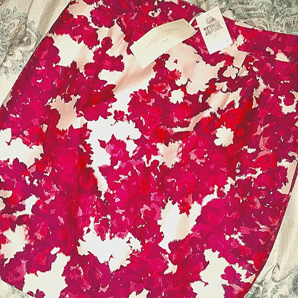 Kate Spade Jordan Skirt. Multi color Pink floral Size 14 Womans